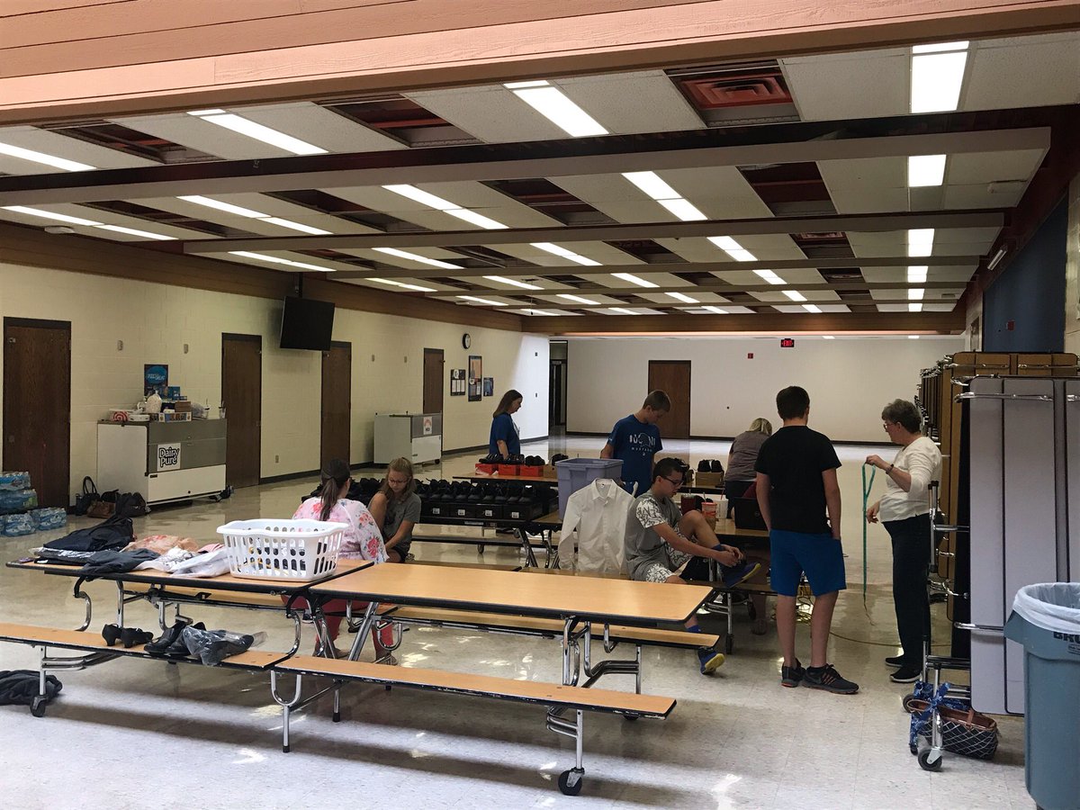 HIZIMom2013's tweet photo. Show reveal ✅
Measuring for costumes ✅
Choreography 101 with Hannah Brown ✅
AMAZING session with Cheri Helmer-Riensche ✅
Parent Meeting ✅
Bring on Show Choir Season 2019-2020–Here come the Mustangs! https://t.co/WmnXSJRj4D