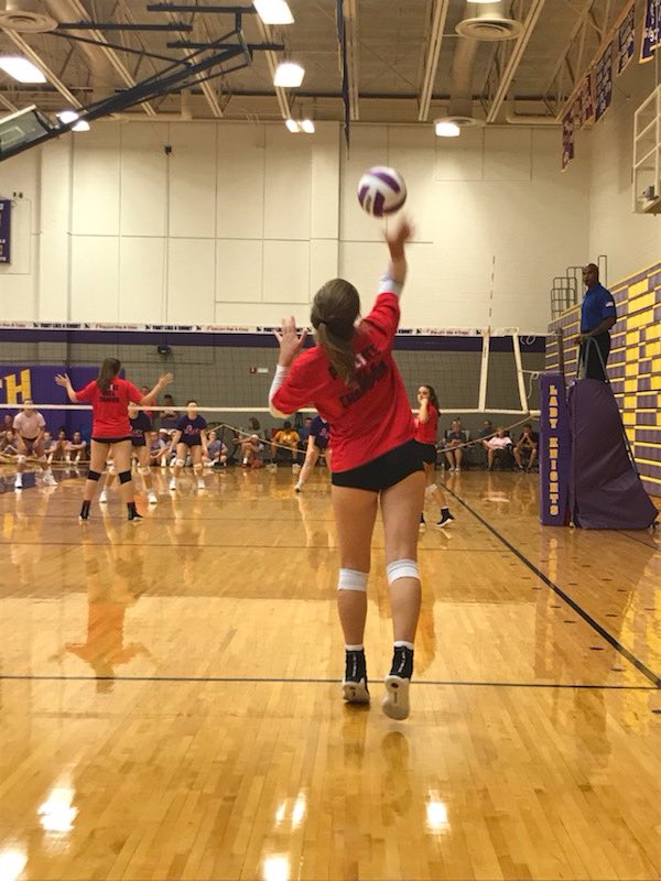 avery_vb's tweet photo. Great end to a great day of volleyball! #raidthenet #weareavery https://t.co/oAdbWPHts6