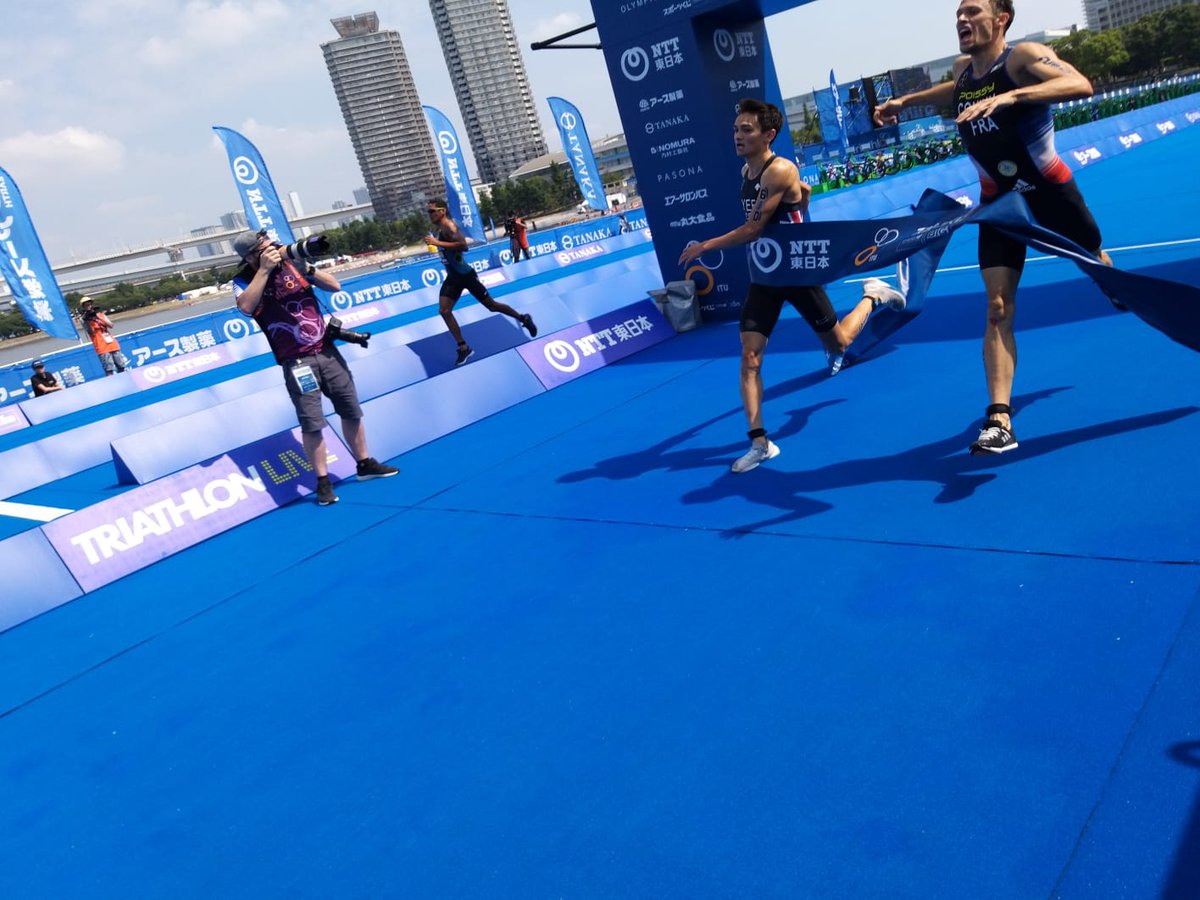 triathlonlive's tweet photo. It's an incredible photo finish to decide the medals in the Tri Mixed Relay in Tokyo between Team GBR and Team FRA!
#TokyoTestEvent #TriMixedRelay
Team USA have earned the bronze medal. 👏
@BritTri @FFTRI @usatriathlon https://t.co/EAM0fUQ9R6
