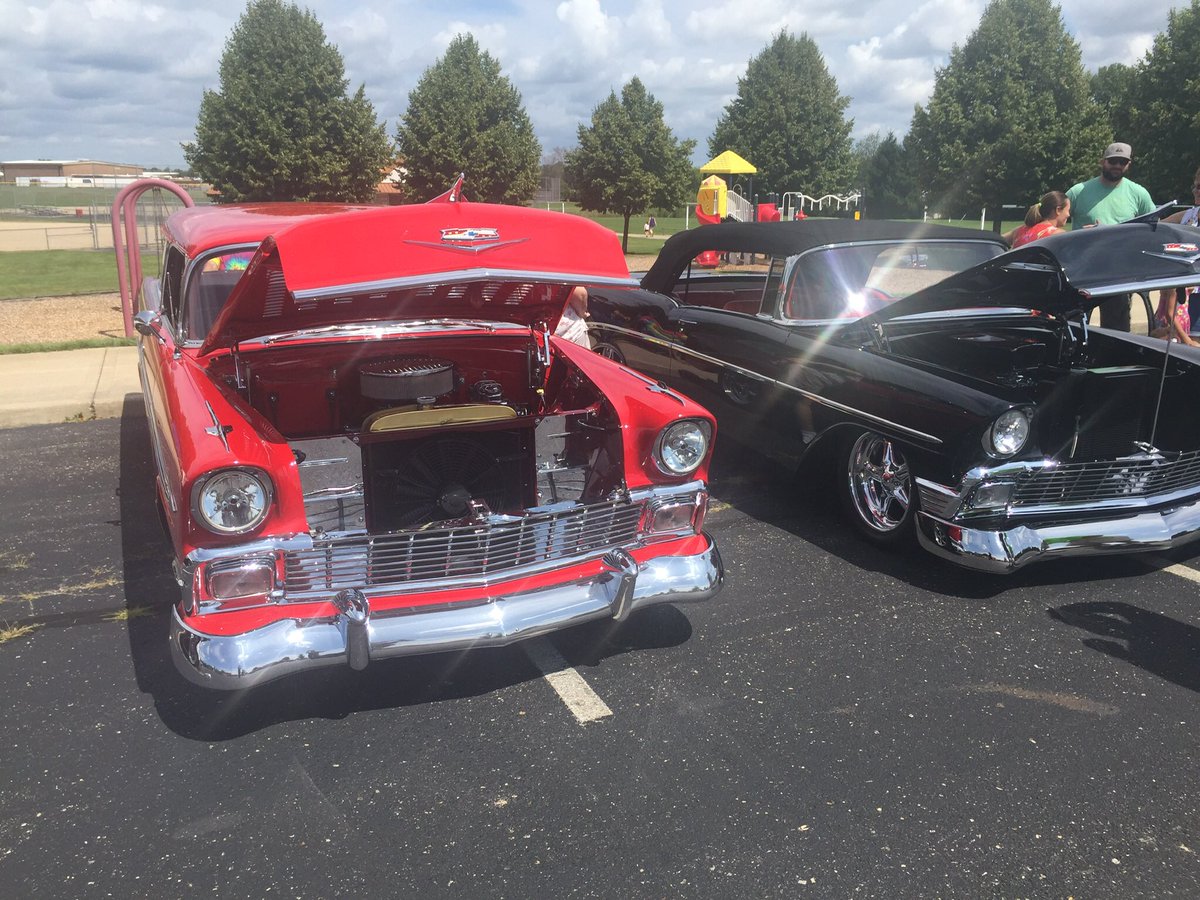 garycareyjr's tweet photo. Great weather and turnout for the 2nd Annual Remembrance Car Cruise today. Thank you to @sobiemeats for their tireless efforts. A special shout out to Officer Mitch Harkema leading efforts for our @CityofWalkerMI Police Department. 
#WalkerProud #LoveWalker https://t.co/GpqDdAMQSx