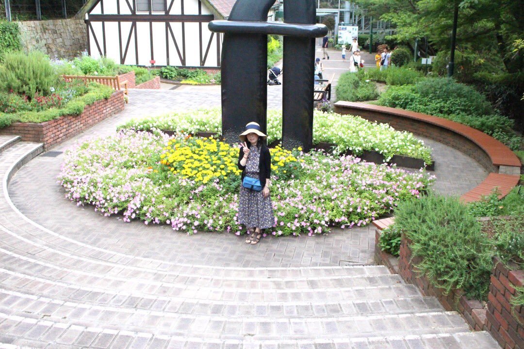 RikaGoto5100's tweet photo. いつもありがとうございます♡♡♡最近、スローペースだったので、あっぷしたいものが沢山(笑)
#布引ハーブ園 #ハーブ園 #フラワー #お花畑 #自然 #花 #向日葵畑 #naturephotography #beautiful #naturelovers #beautyinnature #nature #lovely #healing #Japan #herbs #artist #flowerzone #flower https://t.co/mI1nq0QJAF