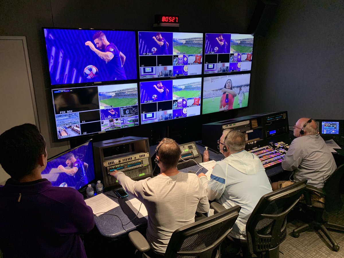 FLMakeupGirl's tweet photo. #BehindTheScenes for tonight’s game #MINvORL #My65 #YouTube @jennyachiu @EvanLWeston @migallardo01 @paul10shaw #OrlandoCity #Fox #WRBW #orlandocitysc #ocsc #VamosOrlando #FaceofCity #ORL #Futbol #Soccer #Orlando #beauty #BTSwIrene #BTC https://t.co/AAQwVfu4Ic