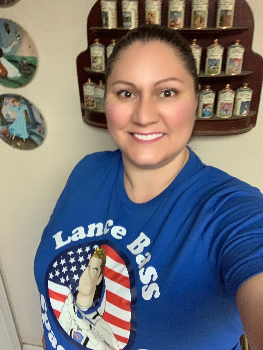 Jennaboo209's tweet photo. @LanceBass I’m loving my new shirt!! I really like the brand of tee you used too cause #bellacanvas is super soft! #stillaLancegirl #LanceBassSpaceCamp #nsync #wewantanNSYNCreunion #reunionplease https://t.co/XVhbmX77YF