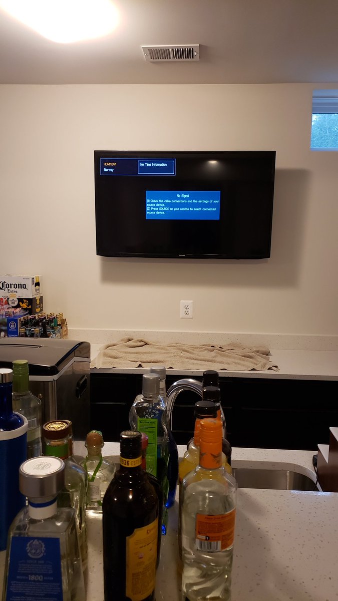 times27's tweet photo. 55" bar area install https://t.co/5dEZdq0R2A