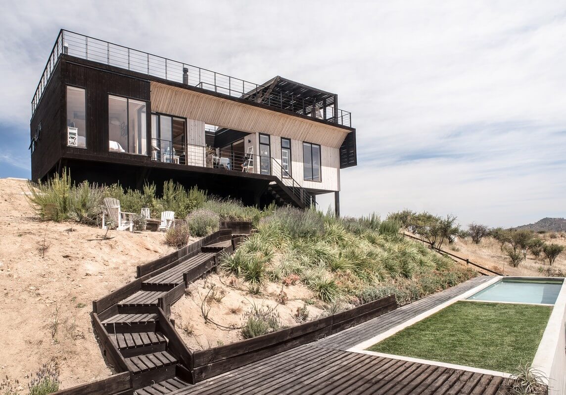 NonagonStyle's tweet photo. This folding 🌄#Chilean #home unfolds stunning #views.🌊
🔗Details: https://t.co/nLdkvZmLZ5
.
#EcoFriendly #House #RapelLake #Sustainable #Veranda #Wood #InteriorDesign #NonagonStyle https://t.co/1fNrF65eOc