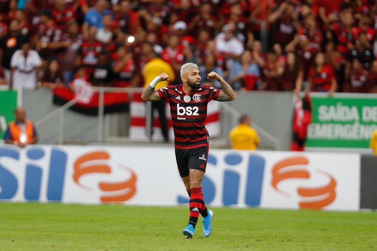 gabigol's tweet photo. Que vitória Nação! 💪🏾❤️🖤

Seguimos com tudo por nosso objetivo!

#IssoAquiÉFlamengo
#Brasileirão https://t.co/TNztbBoUG7