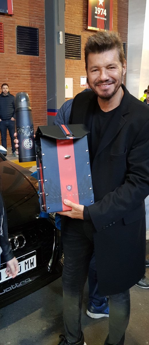 cardacciosa's tweet photo. Gracias @cuervotinelli por recibirnos! Que disfrutes tu set Cardaccio! https://t.co/1tmh7xaRMF