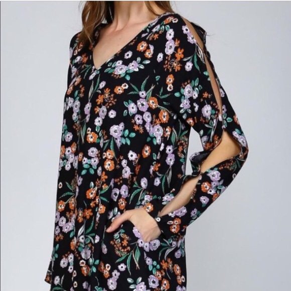 OgreCollectible's tweet photo. So good I had to share! Check out all the items I'm loving on @Poshmarkapp #poshmark #fashion #style #shopmycloset #listicle #cosette #coach: https://t.co/kwTIbrrGrL https://t.co/QU27eoewAr