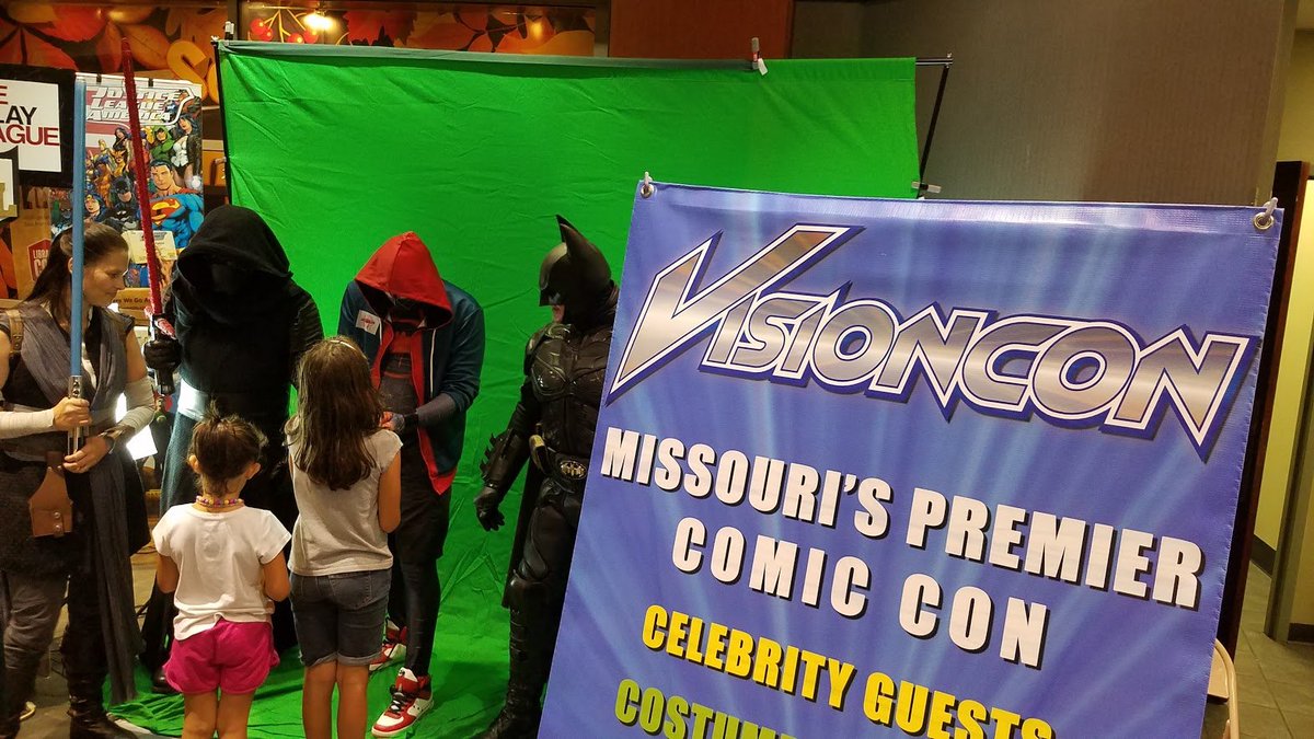 visioncon's tweet photo. Tons of fun was had by all at #LibraryCon2019 today. Keep watching in the coming days for all of those awesome green screen pics from #Visioncon &amp; Ultimate #Cosplay League on Facebook. (There are a LOT to edit, so please be patient!) #SpringfieldMO #NoNerdLeftBehind #PopCulture https://t.co/z3qWUNcGwl