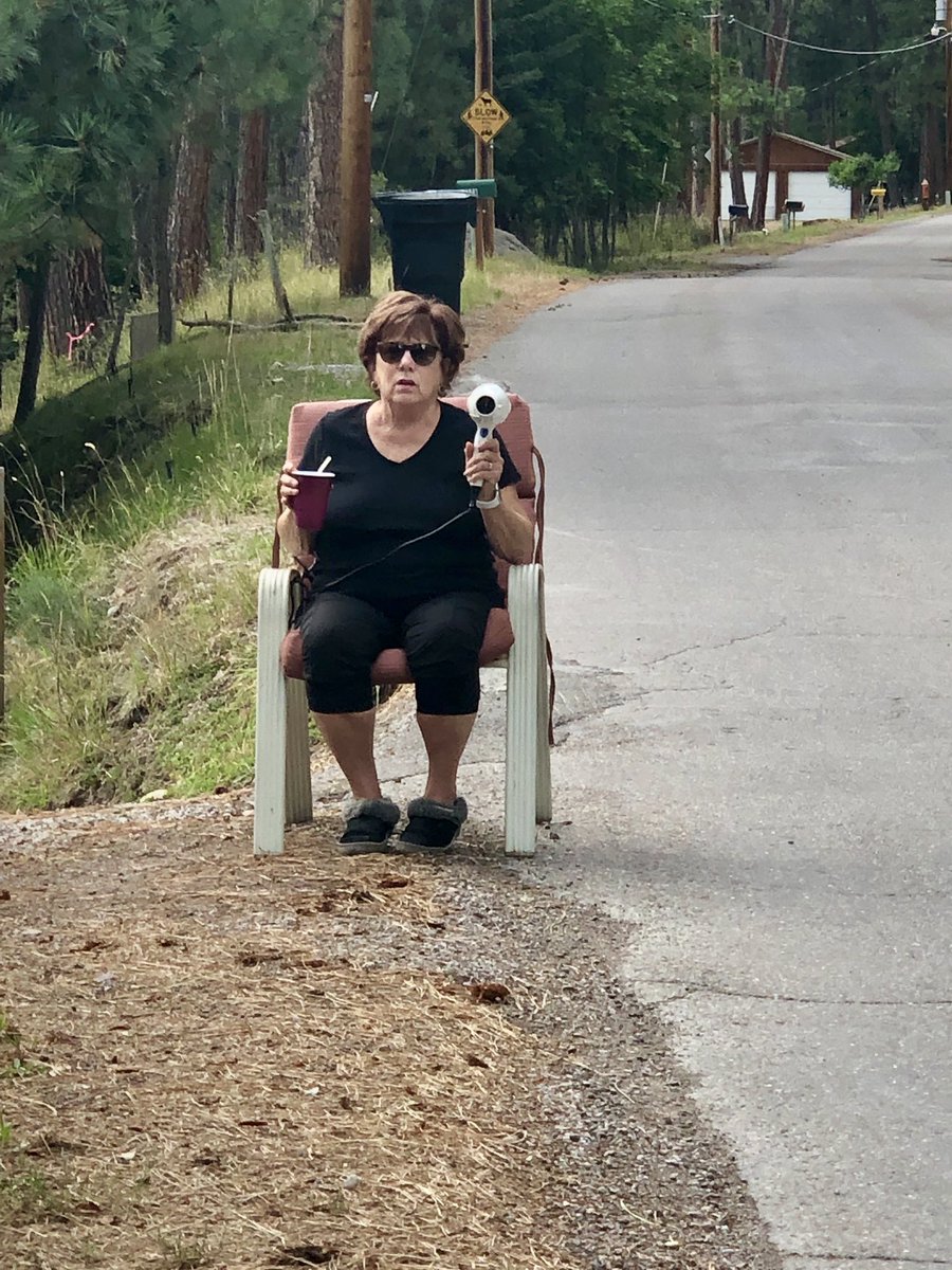 timmyb48's tweet photo. This Lady is helping @TrooperPesola slow drivers down on Finley Point. She’s running radar with her #SoloCup #FinleyPoint #SlowDown https://t.co/zicvdRpCyc