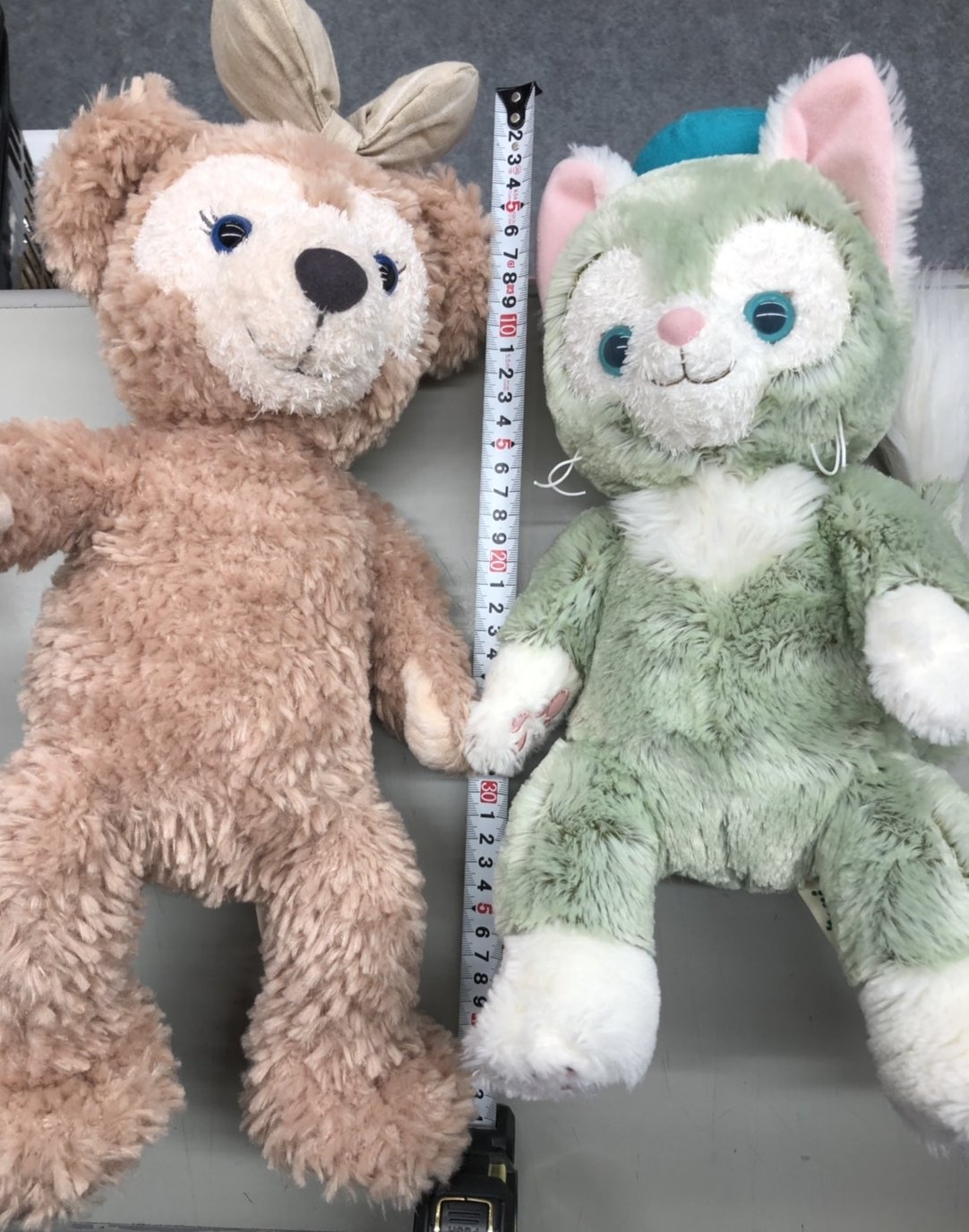 K Books 芸能館 シェリーメイ と ジェラトーニ のぬいぐるみが入荷です サイズ感は写真をご覧ください 店頭には勿論 ダッフィー もいますよ ぜひ当店まで揃ってお迎えに来てください Kbooks 池袋 映画 シネマ ムービー サンシャイン