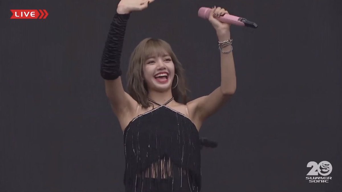 intoblackpivk's tweet photo. beautiful girls 😭

#BLACKPINKAtSummerSonic2019 @ygofficialblink https://t.co/IQohckgIcu