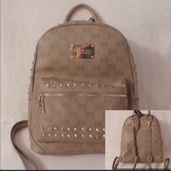 GeorgeannSwiger's tweet photo. So good I had to share! Check out all the items I'm loving on @Poshmarkapp #poshmark #fashion #style #shopmycloset #bebe #katespade: https://t.co/INcfnySClR https://t.co/AmXRT0Bjfn