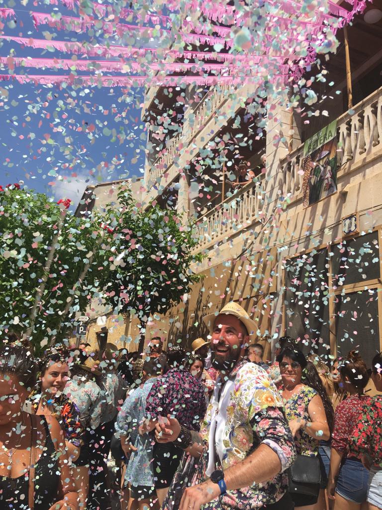29pastor's tweet photo. Lo que millor resumis el dia 15 en el meu poble 😍
#Beteraenfestes #15deagost #lamillorfestadelmon https://t.co/92AYs3rhVt