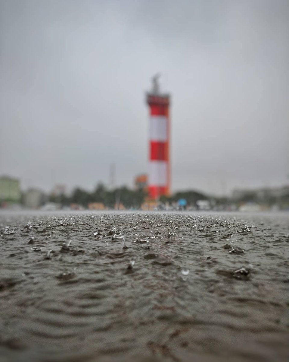 VaaChennai_'s tweet photo. Monsoon Diaries!
•
•
📸 Beema
•
•
#Chennai #Chennaites #ProudChennaites #NammaChennai #MyChennai #ChennaiRains #ChennaiDiaries #ChennaiPhotography #ChennaiPhotographer #InstaChennai #ChennaiLightHouse #MarinaBeach https://t.co/cZyM17ChnS