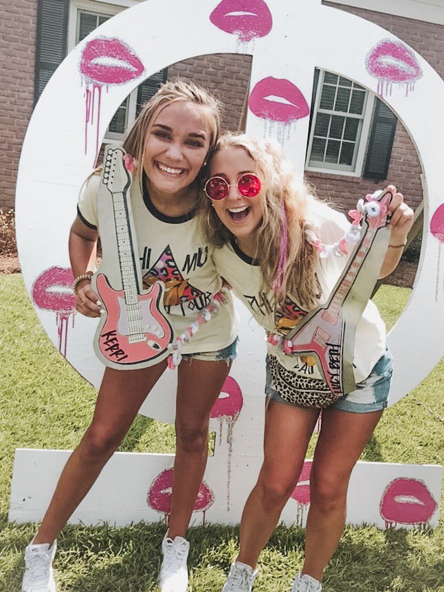 BEST DAY EVER cause we got the best babes on row - welcome to the bond Fall ‘19! #LIOB