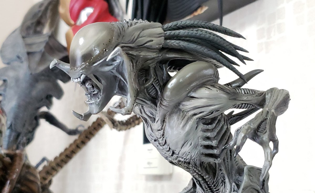 こちらは2007年に公開された映画「AVP2/エイリアンズVS.プレデター