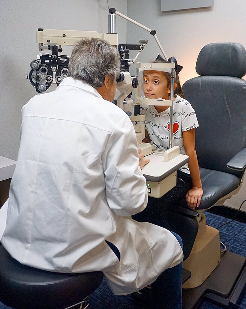 youngathrtmom's tweet photo. Taking your child for an eye exam before school starts is so important. #ad 👀👓 Clear vision has a huge impact on their ability to learn. Check out these 5 ways to get them excited for their new pair of spectacles! #ForEyes #BackToSchoolEyes @ForEyes ▶️▶️ https://t.co/f3kKcKMbHg https://t.co/XtLGCZHwoD