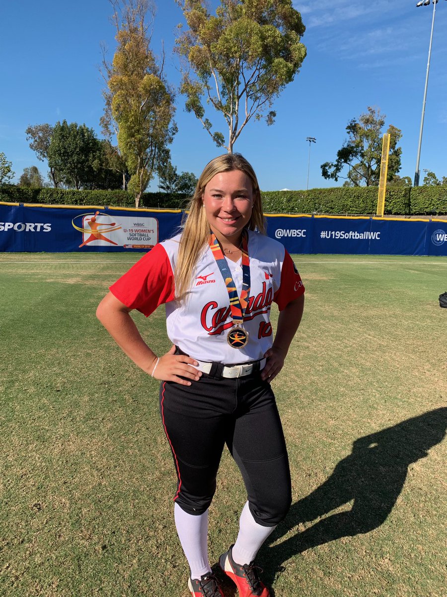 CAFastball00s's tweet photo. Congrats to Adrenaline ‘00 alum @AlexisLucyshyn on her 🥉 medal win today @WBSC U19 Women’s Softball World Cup. Your former coaches and teammates are so happy for you and your @SoftballCanada team. Yah Lucy YAH LUCY!! https://t.co/6OFX1gm53m