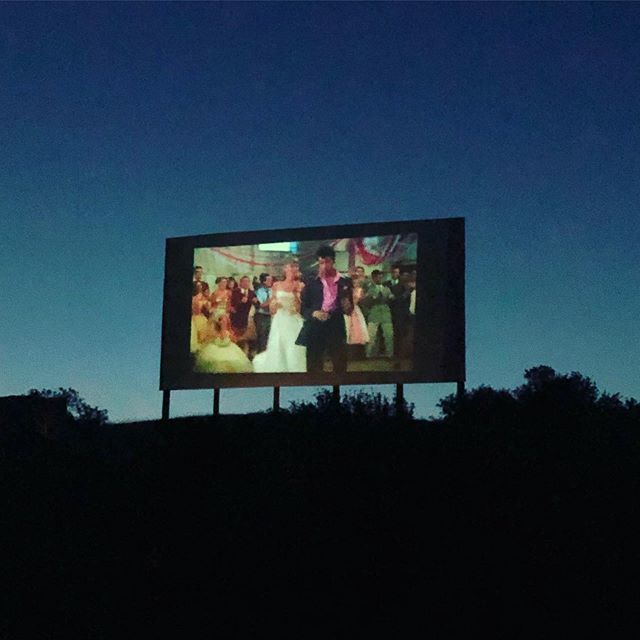 halenhearts's tweet photo. Hand Jive Baby! #moonlightmovies 🌛 https://t.co/LUQQhWIckx https://t.co/OX0Q3a2qB6