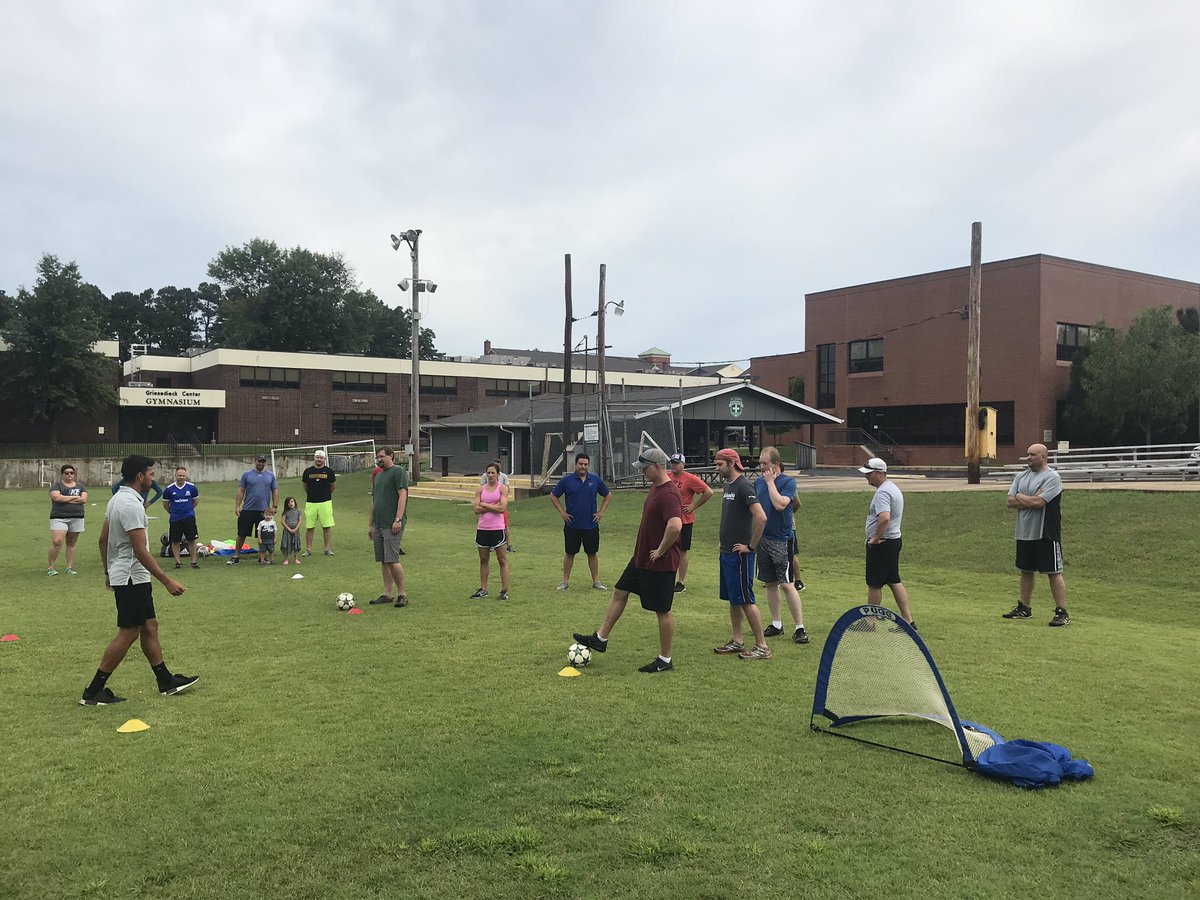 StJoeCotSoccer's tweet photo. Lots of fun and learning at the Coaches Clinic this morning!! Thanks to our coaches and wonderful instructors for a memorable morning! https://t.co/fVMdVGpGyE
