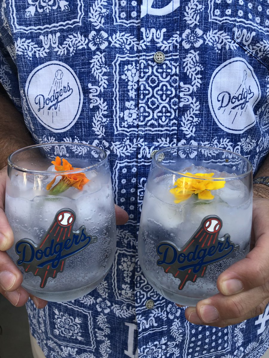 suzannestavert's tweet photo. Dodgers lost but our drinks live on... #stillfirstplace #Dodgers @Dodgers https://t.co/uyIQPsvLsX