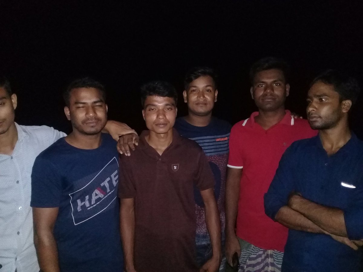 FaRuful's tweet photo. বন্ধুদের সাথে কাটানোর কিছু আনন্দের মূহুর্ত... https://t.co/CUfI9Gt21U