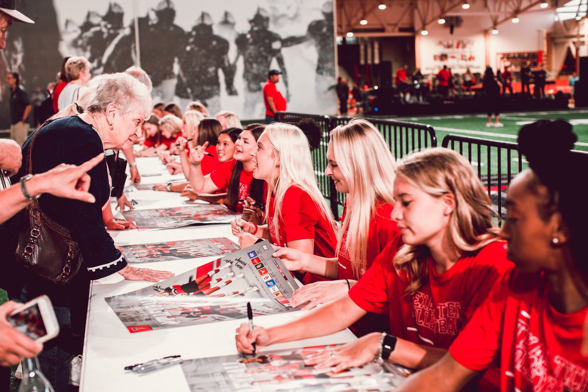 Fandemonium was a sweet success! 👌

🔴#WreckEm⚫️
