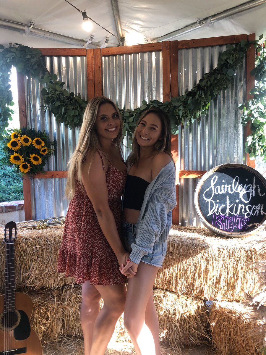 _haleymoran's tweet photo. bye-bye bestie #NJbound https://t.co/IvPI7lLfva