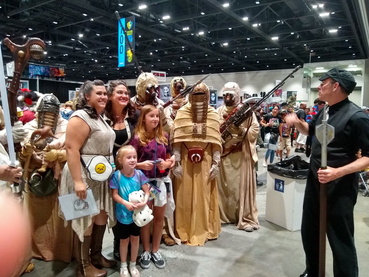 1UserFriendly's tweet photo. Great costumes, great fun, great day.
#SVCC #SVComicCon https://t.co/lza5TUg8IP