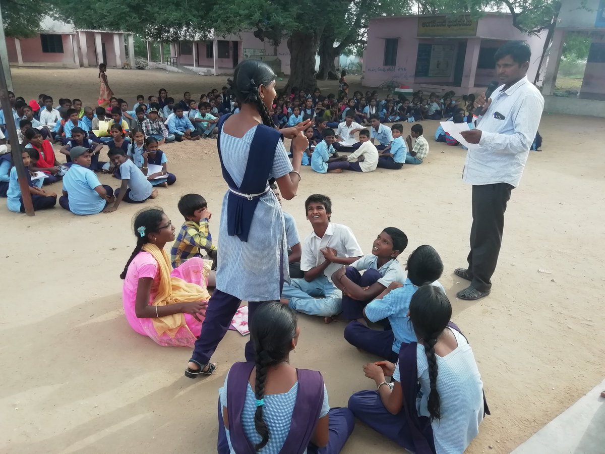 AugustienAuguss's tweet photo. Third SATURDAY makes our students more CREATIVE,more ENTHUSIASTIC,more ENERGETIC. 'NO BAG DAY' in ZPHS Chintalakunta.Conducted YOGA,BOOK READING and REVIEW,POSTER PREPARATION,NAS Exam,GAMES,QUIZ,BAALA SABHA to nurture the TALENTS and LEADERSHIP QUALITIES @Coltr_Jogulamba https://t.co/sbGjLAc0Op