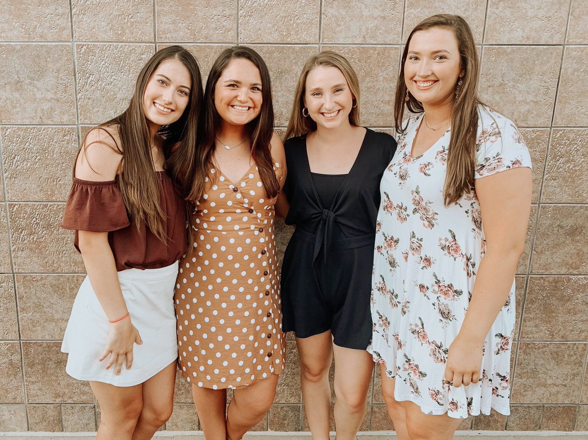 UNO Panhellenic tweet media