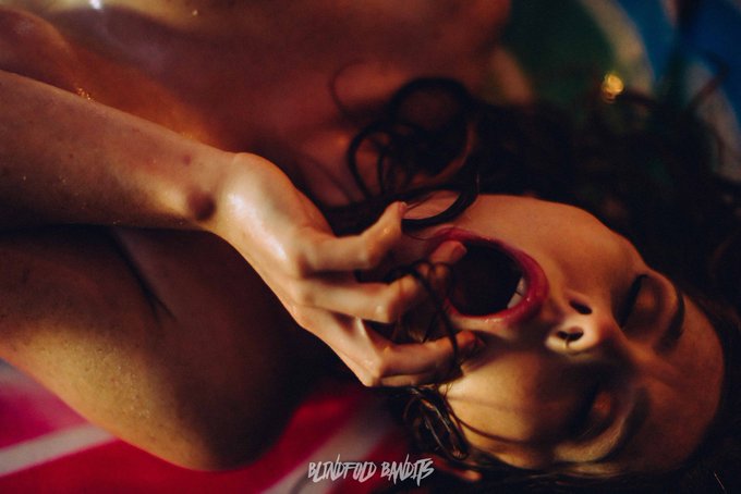 Gappy teeth, yay or nay? Another snap from my new solo erotica vid 🍭 https://t.co/8OQttdNw5b<a href="/tag/apclips"class="tags"><span>#apclips</span></a>