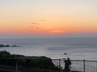 nobaseokinawa's tweet photo. 京丹後市宇川
穴文殊さん定期報告さいご

天���に恵まれて夕日がきれいでした

軍事基地がなければ
より…過疎化が急速に進む中

「わたしらが年老いておらんくなってもここに通ってよ」という言葉をむねに刻んでお参りをつづけます。

いつも読んでくださってありがとうございます https://t.co/FLOI84f8Ph