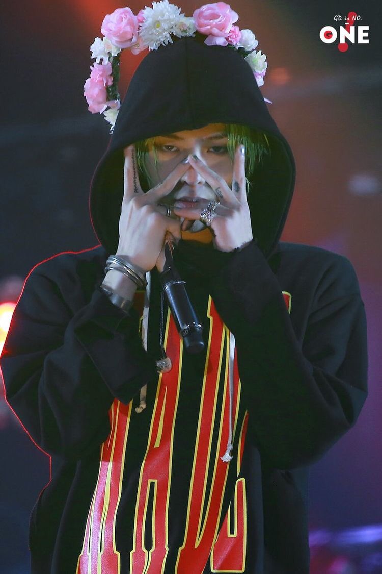 whynotthuy's tweet photo. #HappyKWONJIYONGDay https://t.co/iH0T3SXfvZ