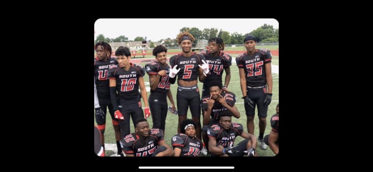 TonyEdmonds1906's tweet photo. I wanted to thank the students that participated in #2019FZSFNLs last Friday Night for the kickoff! Thank you @FZSFootball #SetUpCREW @FZSCheer @FZSVDT @JrBulldogsFB @FZSFTBALLCLUB and the boys that competed in the Skills Challenge & Obstacle Course after football practice! https://t.co/0zH3Y4wU2N