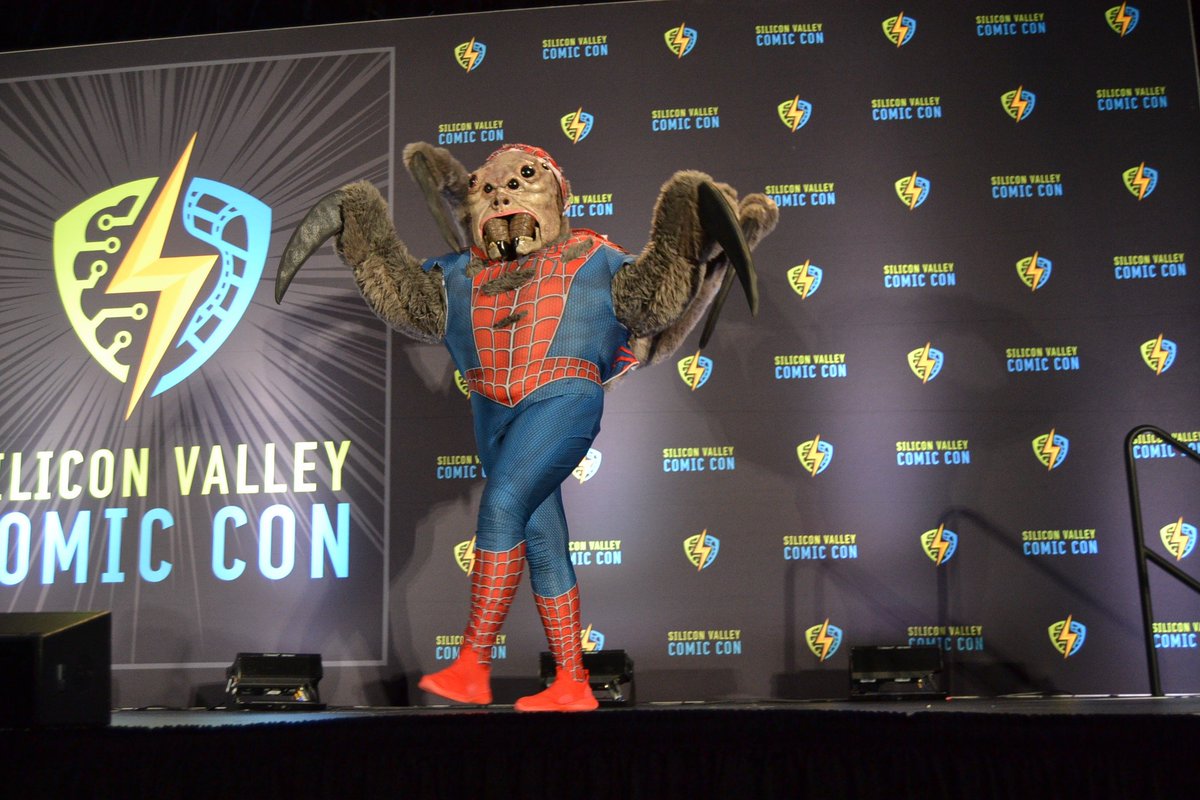 alyspereira's tweet image. this costume at #SVCC19 was my absolute favorite — she should have won all the prizes!! #manspider