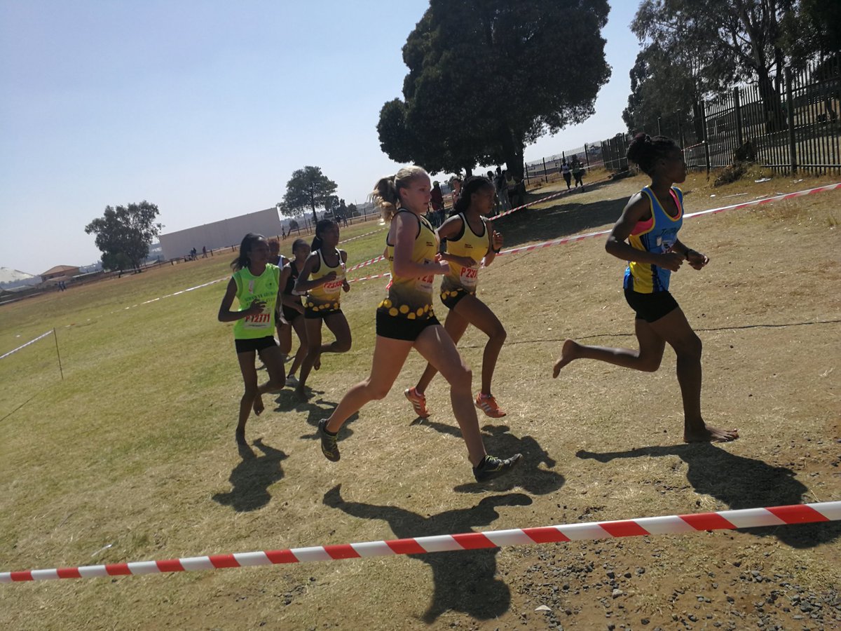 BosmanCasey's tweet photo. So blessed and grateful for my 2nd place at the #CGA #crosscountry champs yesterday 😊✨ https://t.co/90DLrZ6O63