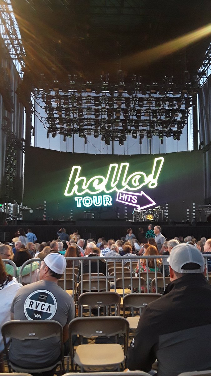 tmcarbonaro's tweet photo. @LionelRichie you never disappoint thank you for a great show @laketahoe #Harveys #arena https://t.co/I1Ll1wNdt8