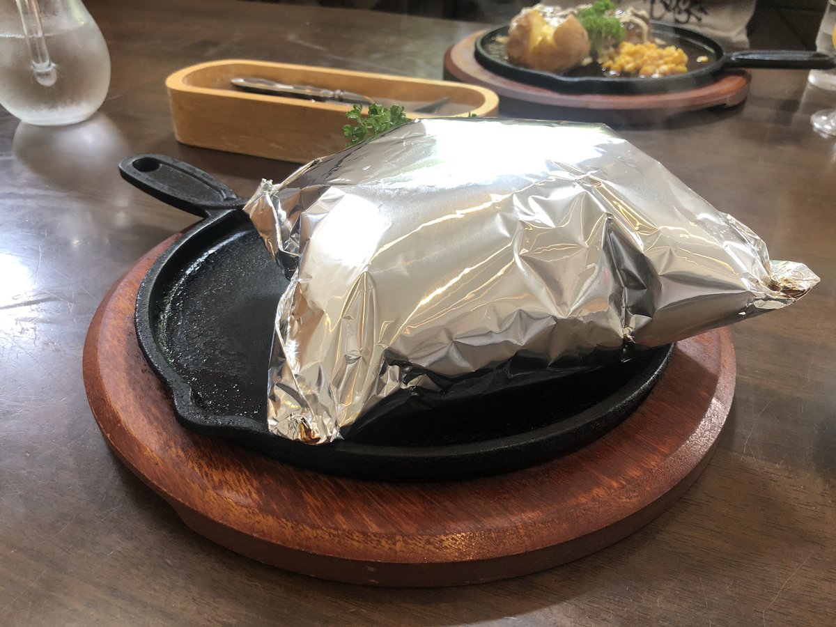 kottan999's tweet image. DON MARLIN@西伊豆

会社の若者のZZR1400の慣らしに伊豆スカ
足を伸ばしてこちらに

ライダーバーグ3号

ホイルオープンの楽しさよ！

マスターのバイクがBMWになってました！

#love_izu_ride
#goodspeed
#ドンマリーン
#ハンバーーーグ