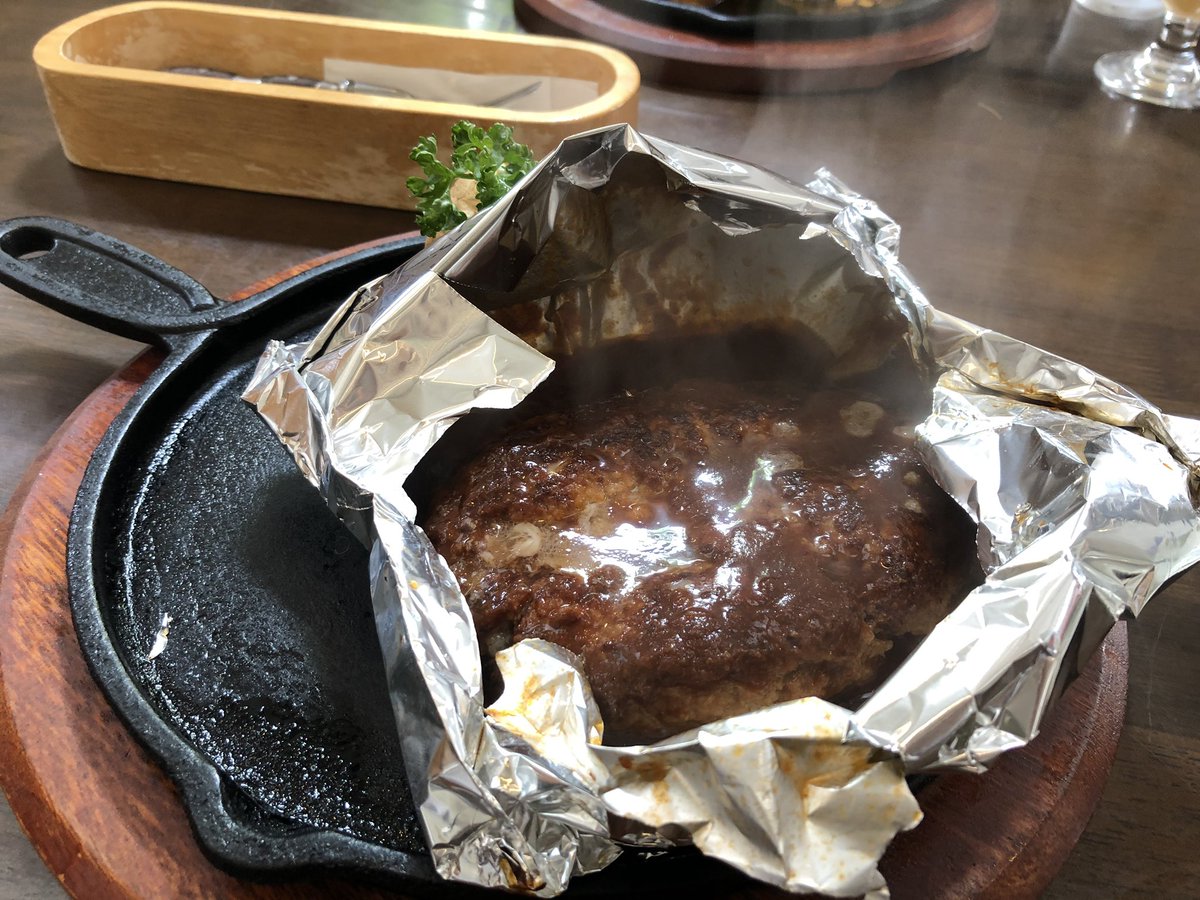 kottan999's tweet image. DON MARLIN@西伊豆

会社の若者のZZR1400の慣らしに伊豆スカ
足を伸ばしてこちらに

ライダーバーグ3号

ホイルオープンの楽しさよ！

マスターのバイクがBMWになってました！

#love_izu_ride
#goodspeed
#ドンマリーン
#ハンバーーーグ