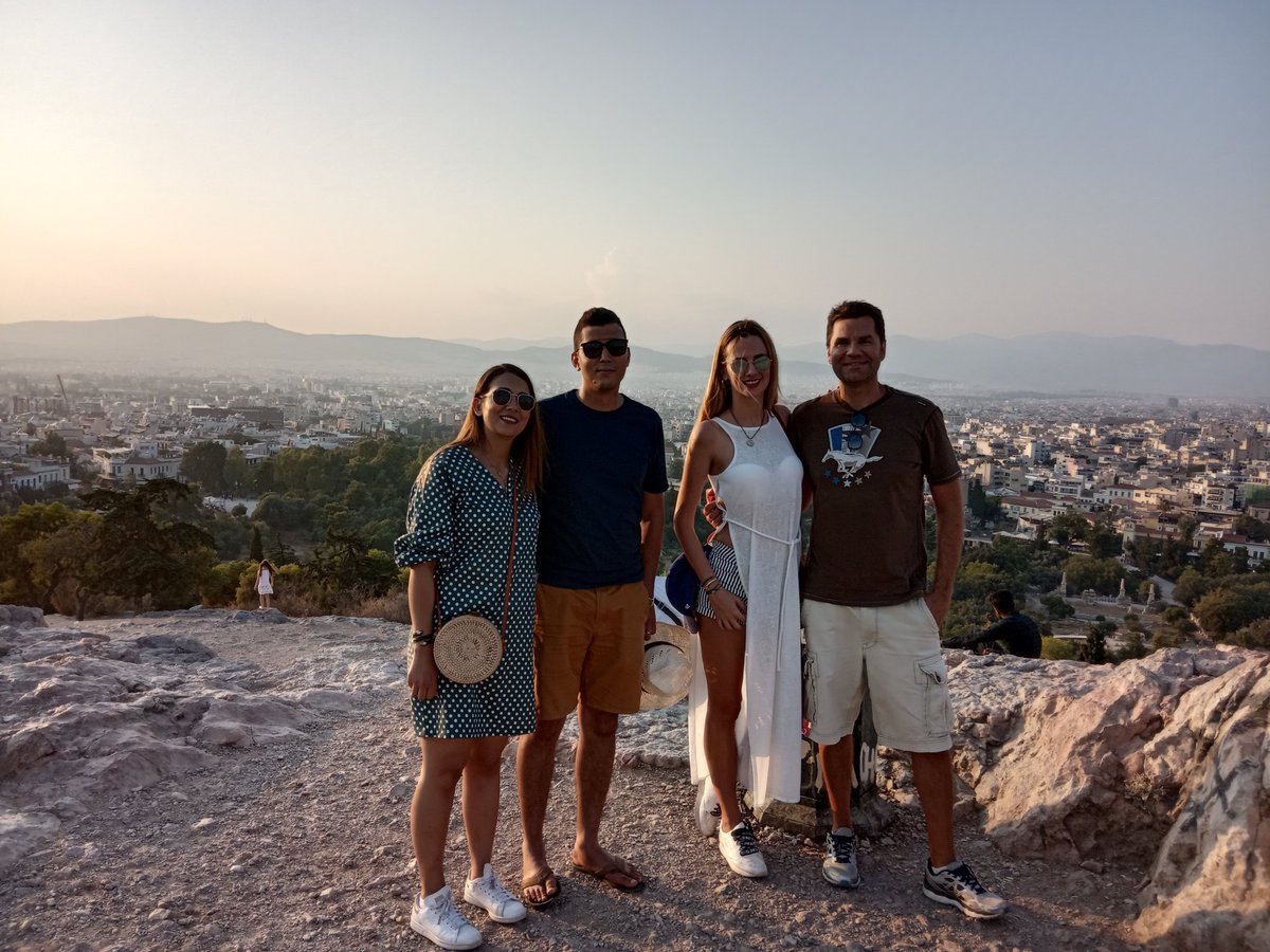 FreeAthenstour's tweet photo. New sun set tour https://t.co/658qyMNtmN