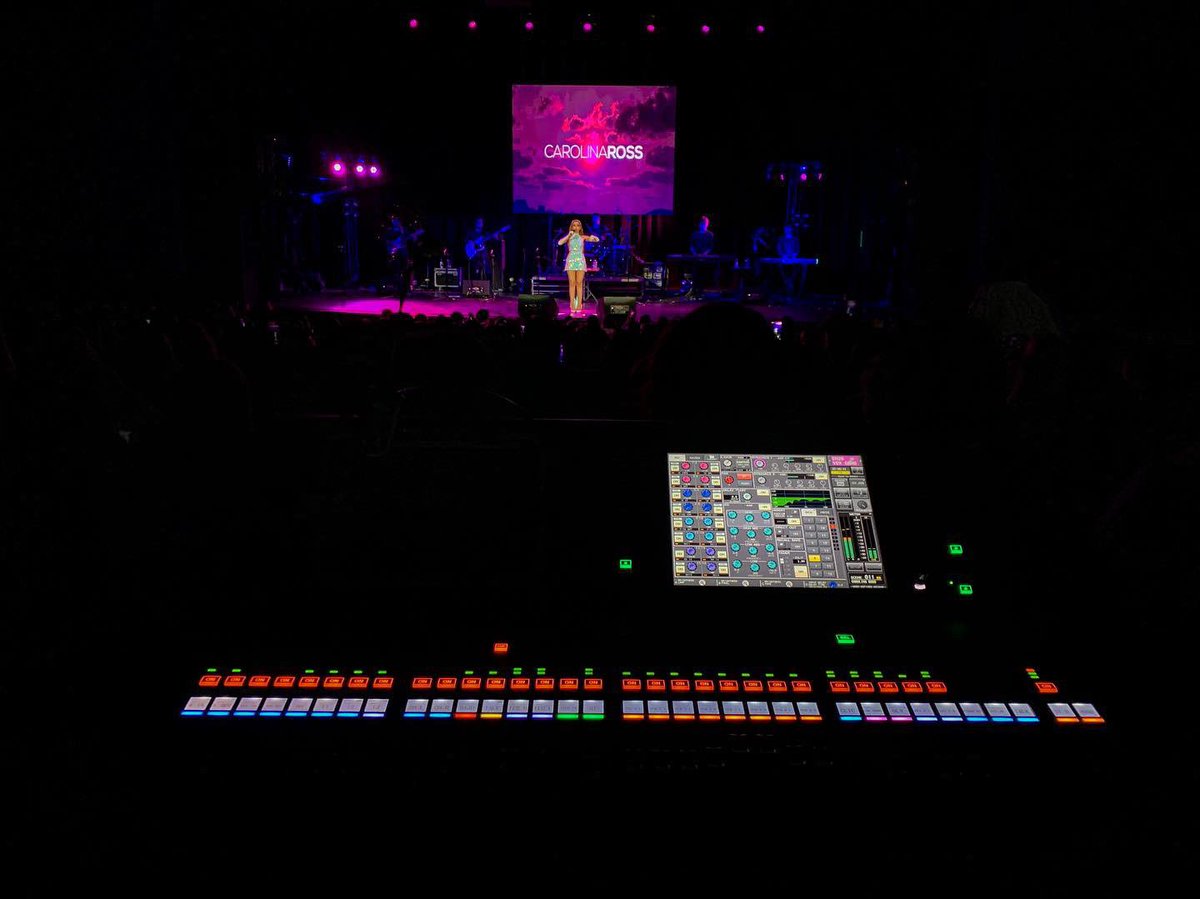 amedinav's tweet image. Hoy tocó show en Guadalajara con @carolinaross! 🎚

#FOH #Yamaha #QL5