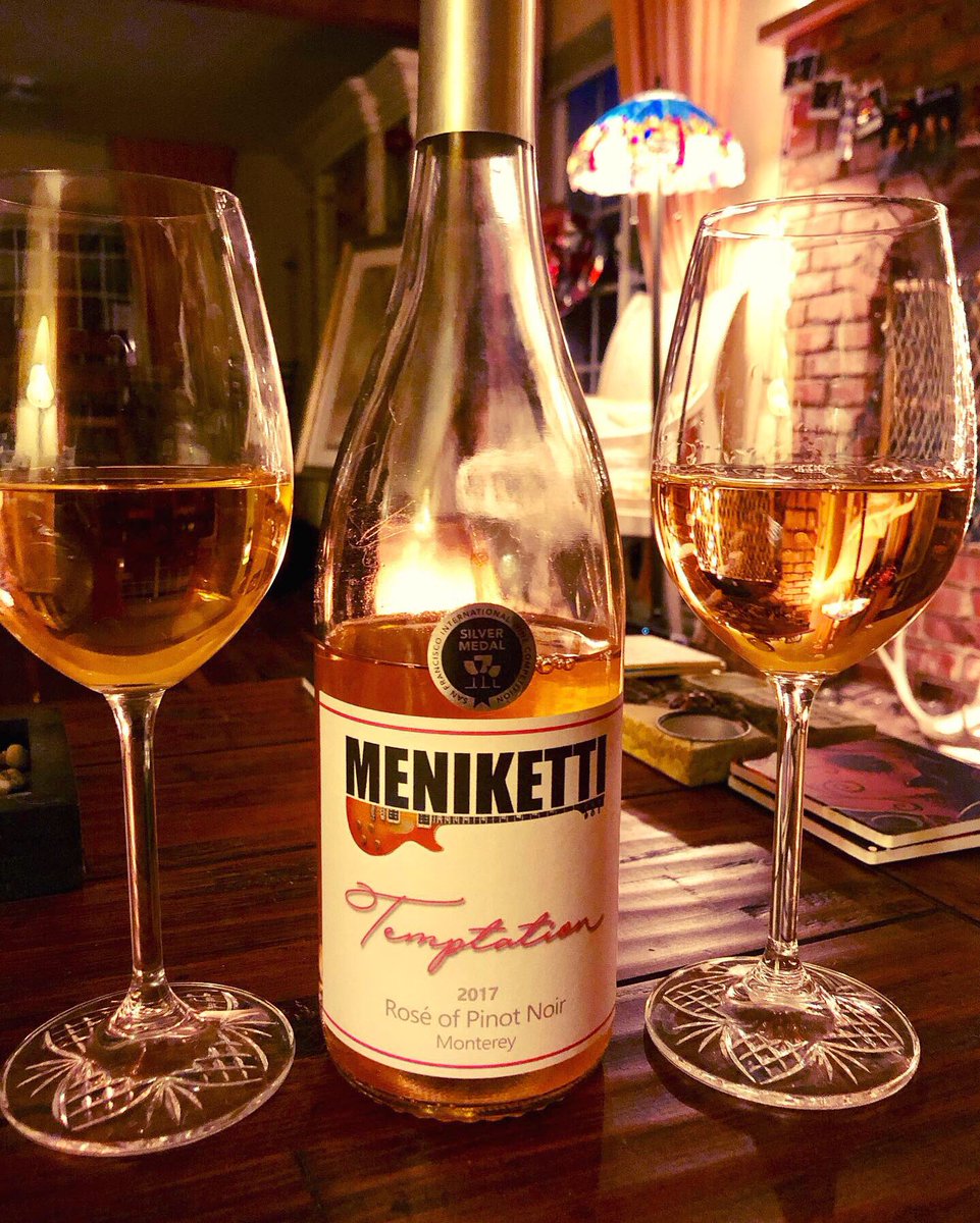 elenite2's tweet photo. It’s Meniketti kind of night 🍇🍷🥂🍾 @DaveMeniketti @JillMeniketti thank you ♥️
 #meniketti #menikettiwines #chardonnay #contagious #roséofpinotnoir #temptation 😋👌 https://t.co/1tp0F0iQNX
