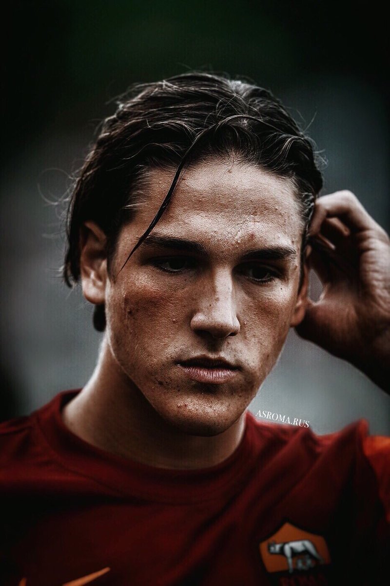 asromaedits's tweet photo. ▪️Nicolò Zaniolo▪️

📸 ASRoma / edit @asromaedits 
#ASRoma #Zaniolo https://t.co/uNxSLD3aVa