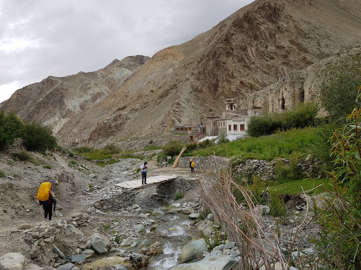 SabineBayreuth1's tweet photo. Zurück von 8 Tagen Markha-Valley-Trek #markha. 8 Tage Natur pur. Fantastische ladakhische Gastfreundschaft in Homestays. #Ladakh Beeindruckende Landschaft. Danke, Gott, für alle Bewahrung auf dem Weg! Danke für diese wunderbare Welt! Danke für alle Begegnungen! https://t.co/Zz1cPxUnB3