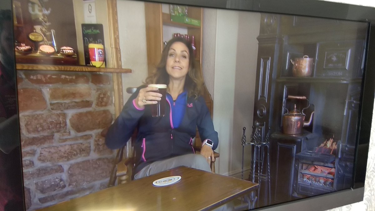 1giantleap's tweet photo. Just watched @JuliaBradbury walking High Cup Nick, and she ended up at @terrybnd's local @Duftonpub. Looks great!
#BestWalksWithAView https://t.co/lctheAC78d