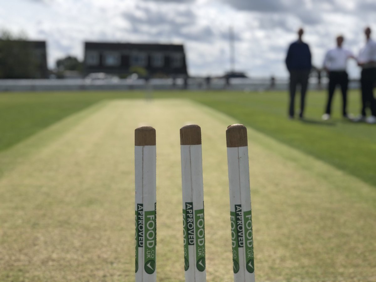 HuddCricket's tweet photo. #PaddockShield Final https://t.co/2WxHgXygzn