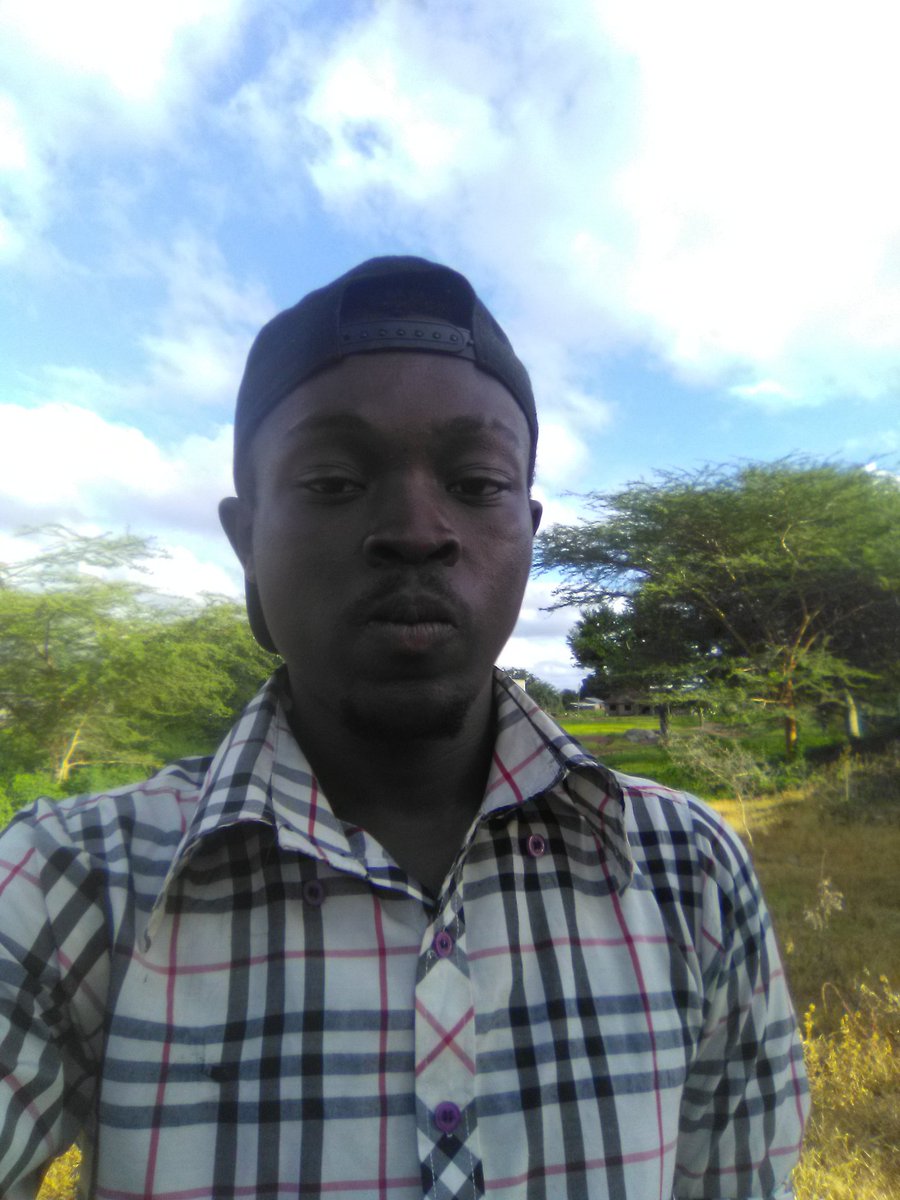 laari_tweetz's tweet photo. I lazy way to start the week #Forgeti #byHeartBoy https://t.co/zCxe1vCk83