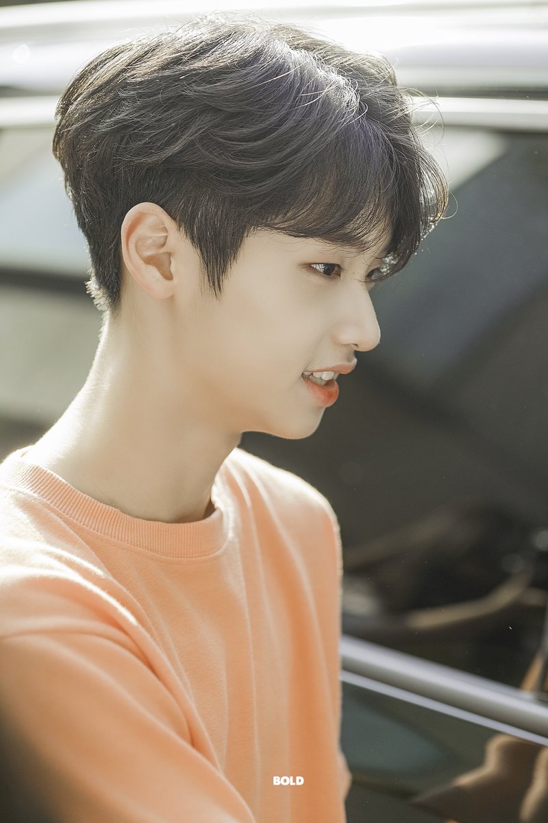 BOLD_0909's tweet photo. 190704

어우 저 오늘 썬구리 끼고 보정했어요 동표 미모 때문에 너무 눈부셔서😎

#SonDongpyo #손동표  #ドンピョ
#X1 #엑스원 https://t.co/sSHARQJLrr